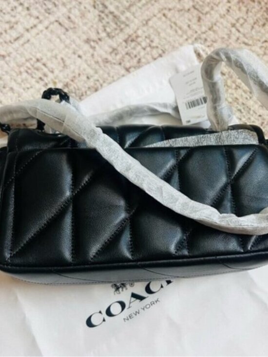 Coach Tabby Shoulder Bag 20 With Pillow Quilting - Picture 7 of 9